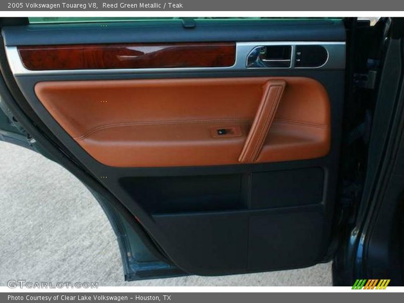 Reed Green Metallic / Teak 2005 Volkswagen Touareg V8