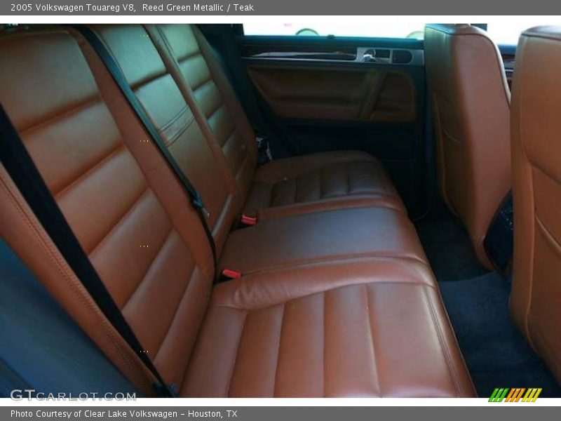 Reed Green Metallic / Teak 2005 Volkswagen Touareg V8