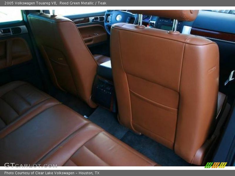 Reed Green Metallic / Teak 2005 Volkswagen Touareg V8