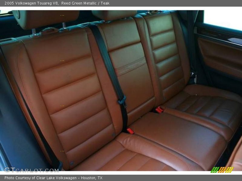 Reed Green Metallic / Teak 2005 Volkswagen Touareg V8