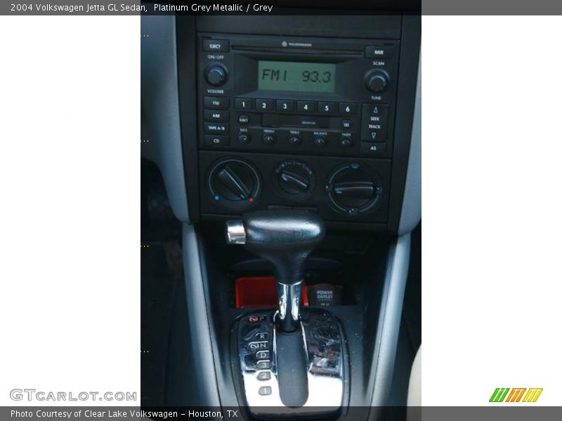 Platinum Grey Metallic / Grey 2004 Volkswagen Jetta GL Sedan