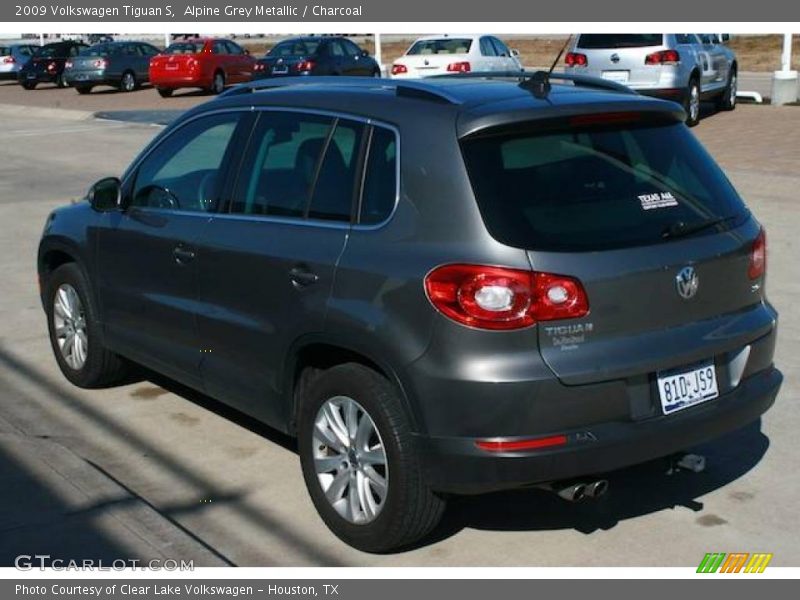 Alpine Grey Metallic / Charcoal 2009 Volkswagen Tiguan S