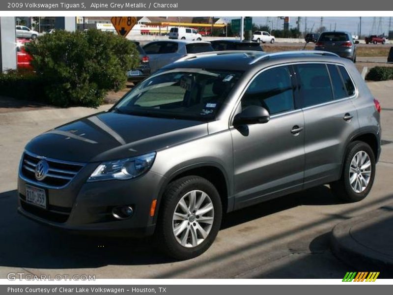 Alpine Grey Metallic / Charcoal 2009 Volkswagen Tiguan S