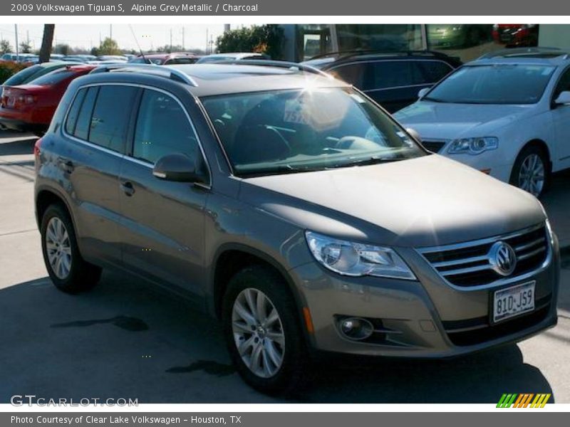 Alpine Grey Metallic / Charcoal 2009 Volkswagen Tiguan S