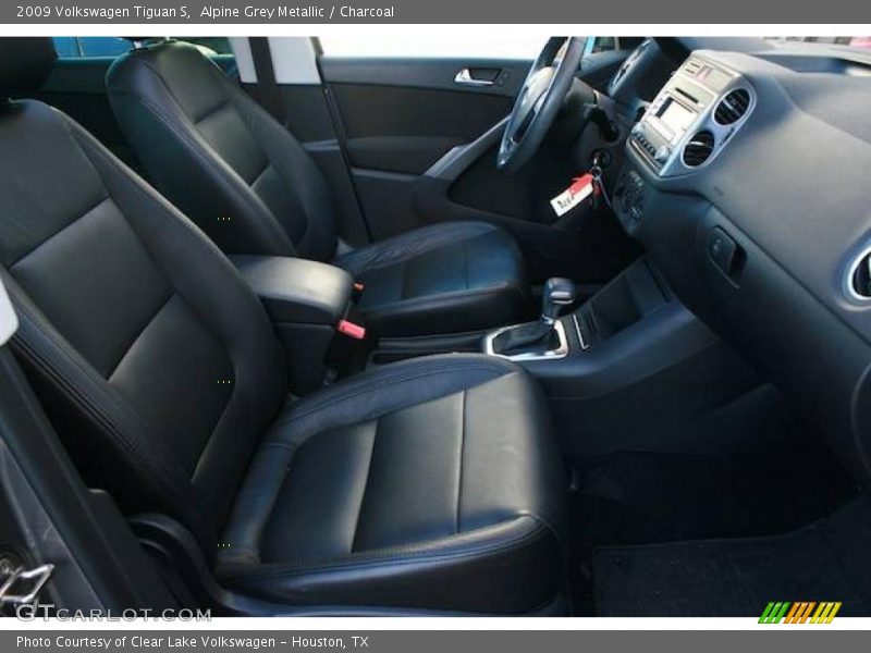 Alpine Grey Metallic / Charcoal 2009 Volkswagen Tiguan S