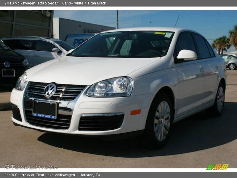 Candy White / Titan Black 2010 Volkswagen Jetta S Sedan