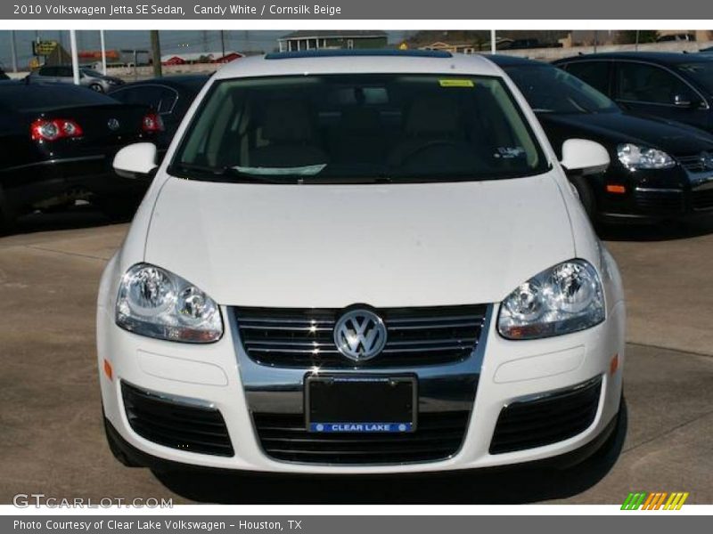 Candy White / Cornsilk Beige 2010 Volkswagen Jetta SE Sedan