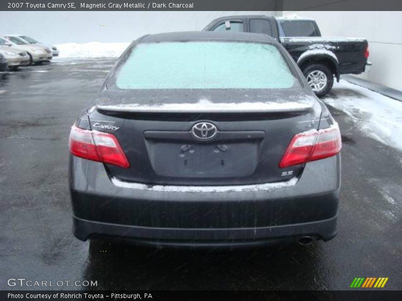 Magnetic Gray Metallic / Dark Charcoal 2007 Toyota Camry SE