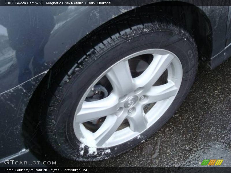 Magnetic Gray Metallic / Dark Charcoal 2007 Toyota Camry SE