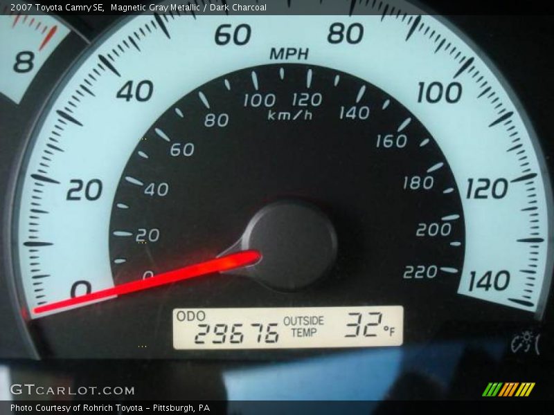 Magnetic Gray Metallic / Dark Charcoal 2007 Toyota Camry SE
