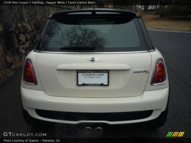 Pepper White / Punch Carbon Black 2008 Mini Cooper S Hardtop
