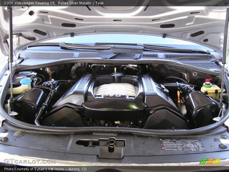 Reflex Silver Metallic / Teak 2006 Volkswagen Touareg V8