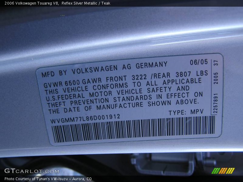 Reflex Silver Metallic / Teak 2006 Volkswagen Touareg V8