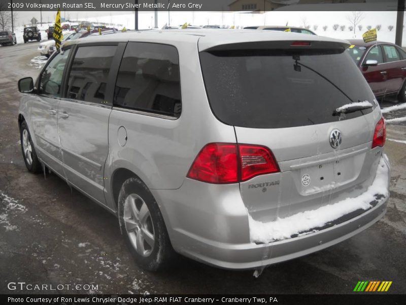Mercury Sliver Metallic / Aero Grey 2009 Volkswagen Routan SEL