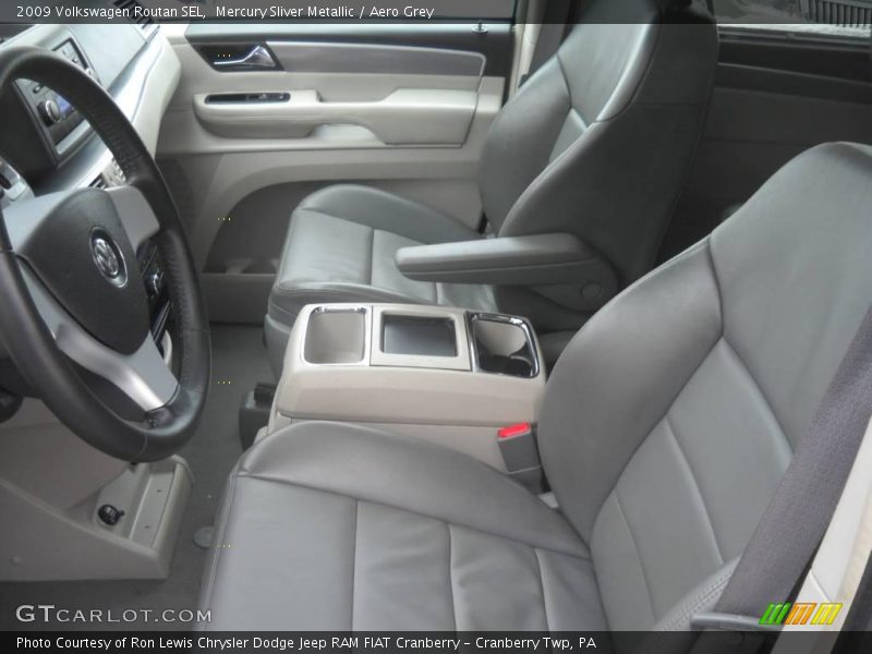 Mercury Sliver Metallic / Aero Grey 2009 Volkswagen Routan SEL