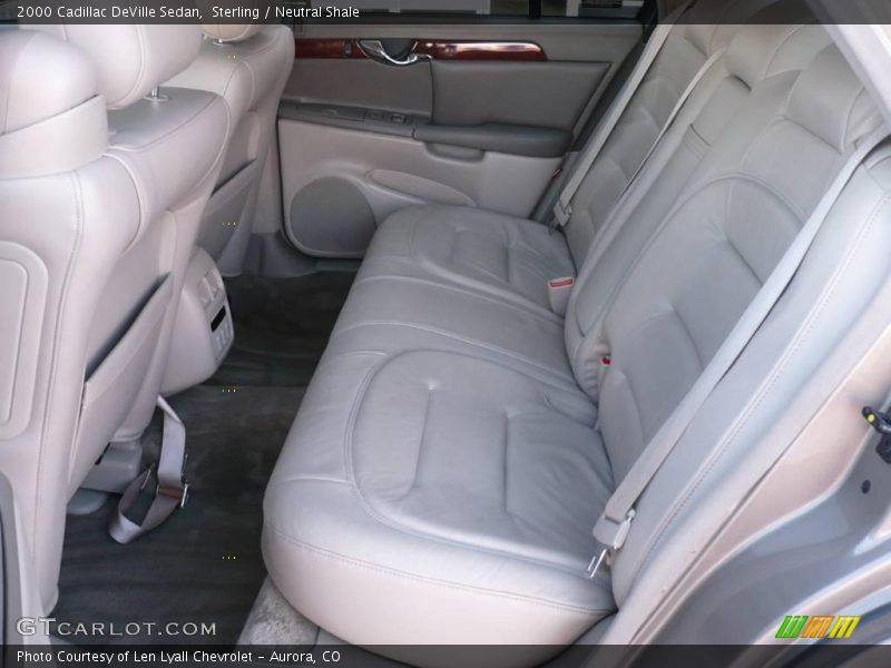 Sterling / Neutral Shale 2000 Cadillac DeVille Sedan