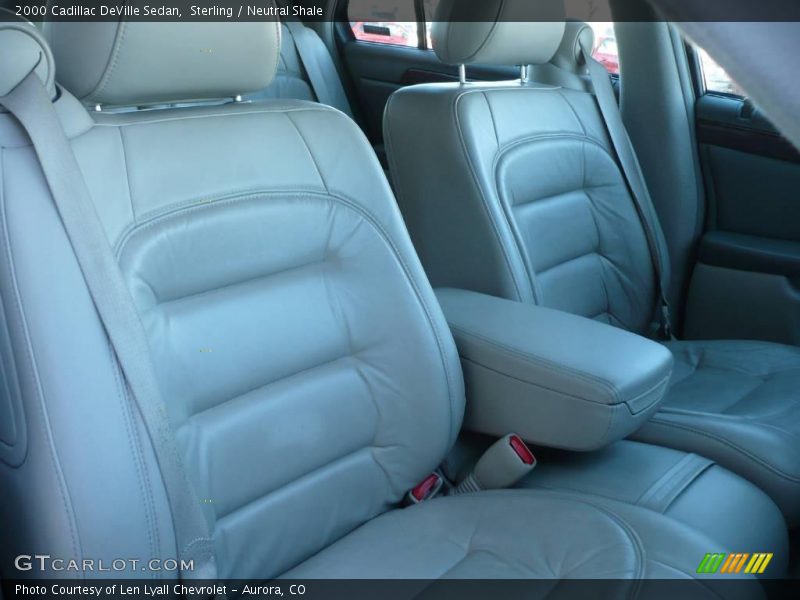 Sterling / Neutral Shale 2000 Cadillac DeVille Sedan