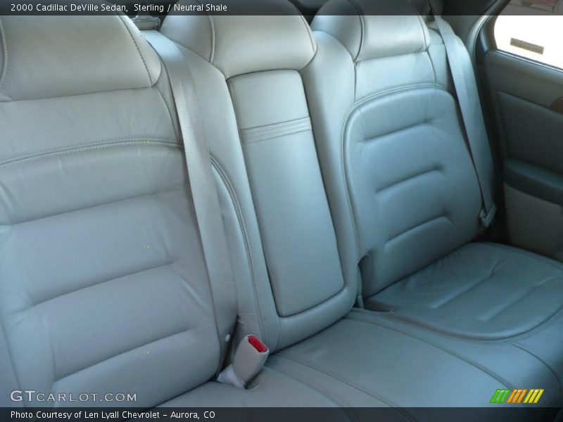 Sterling / Neutral Shale 2000 Cadillac DeVille Sedan