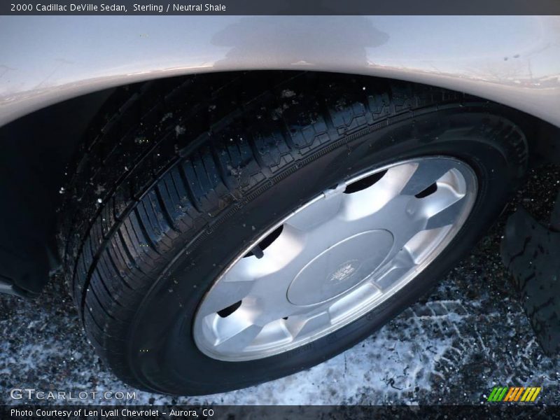 Sterling / Neutral Shale 2000 Cadillac DeVille Sedan