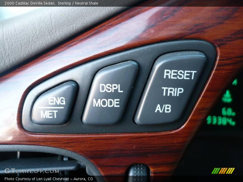 Sterling / Neutral Shale 2000 Cadillac DeVille Sedan