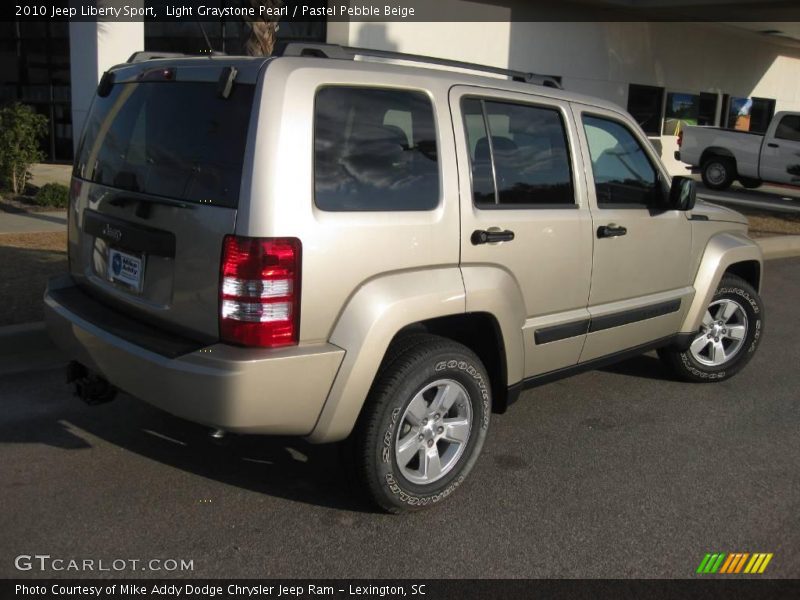 Light Graystone Pearl / Pastel Pebble Beige 2010 Jeep Liberty Sport
