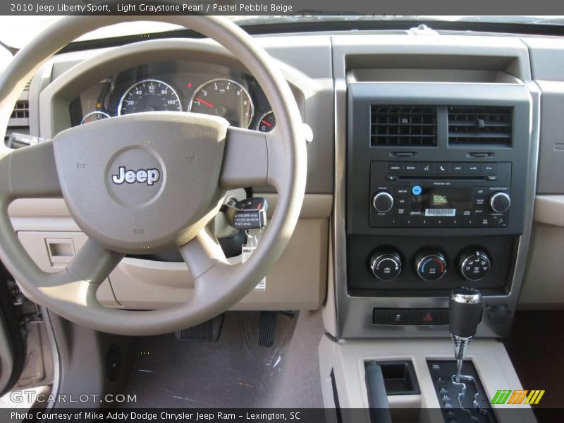 Light Graystone Pearl / Pastel Pebble Beige 2010 Jeep Liberty Sport