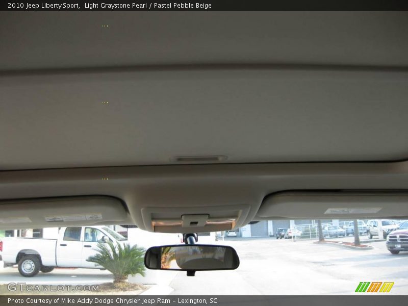 Light Graystone Pearl / Pastel Pebble Beige 2010 Jeep Liberty Sport
