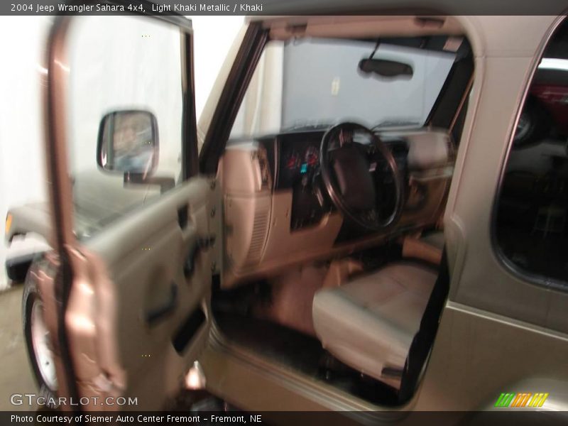 Light Khaki Metallic / Khaki 2004 Jeep Wrangler Sahara 4x4