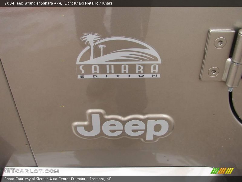 Light Khaki Metallic / Khaki 2004 Jeep Wrangler Sahara 4x4