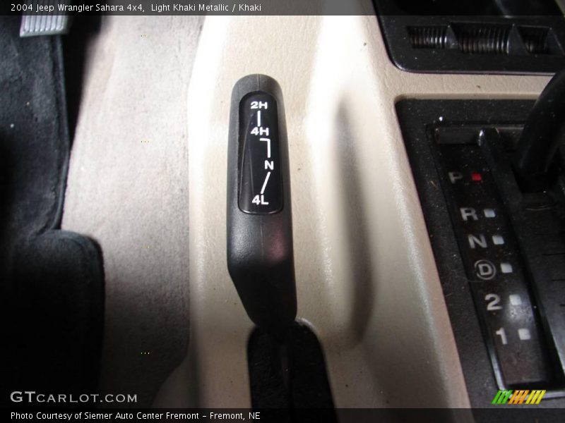 Light Khaki Metallic / Khaki 2004 Jeep Wrangler Sahara 4x4