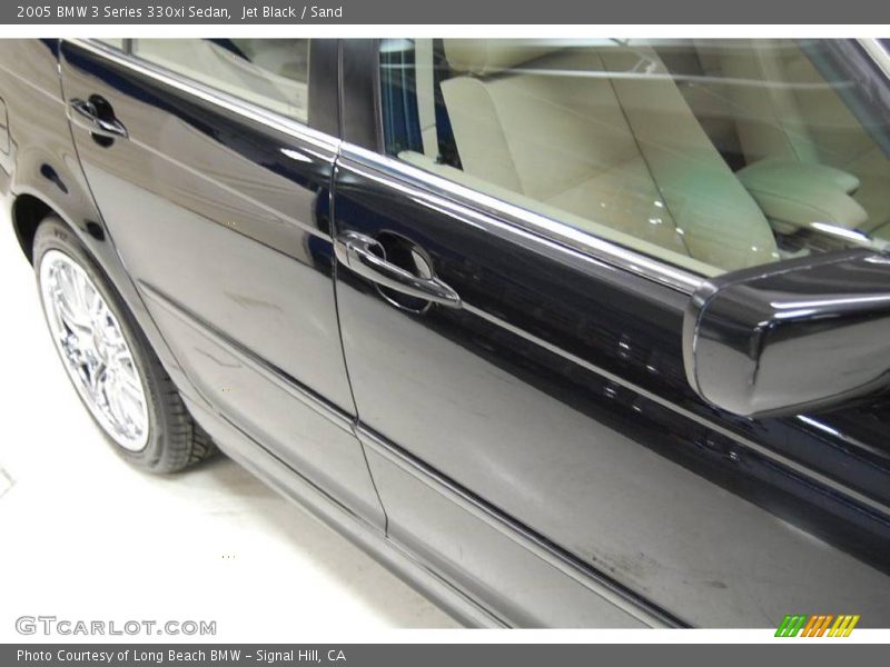 Jet Black / Sand 2005 BMW 3 Series 330xi Sedan