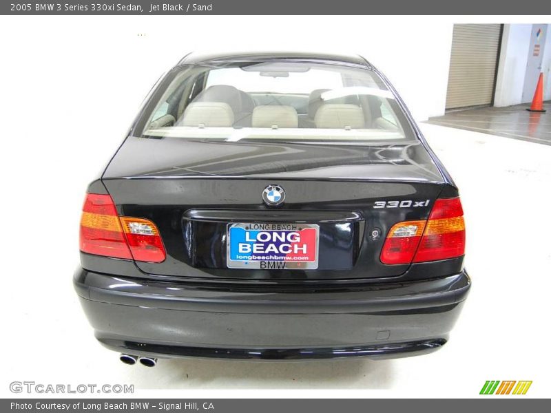 Jet Black / Sand 2005 BMW 3 Series 330xi Sedan