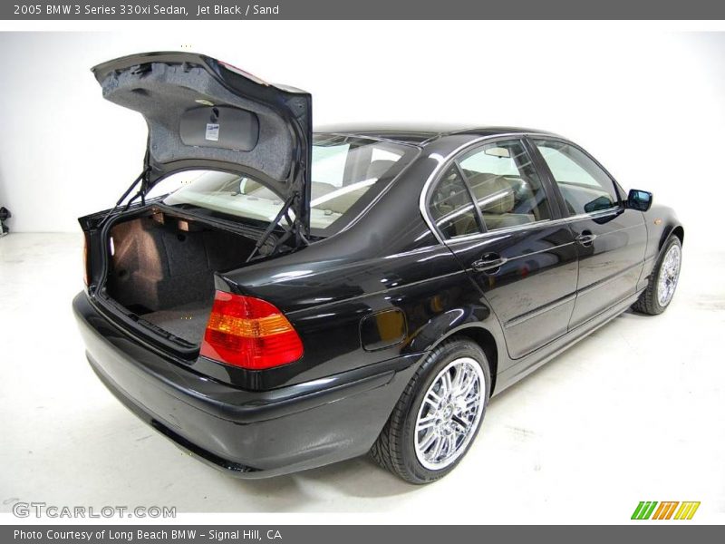 Jet Black / Sand 2005 BMW 3 Series 330xi Sedan