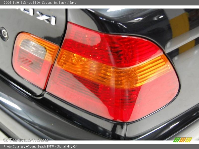 Jet Black / Sand 2005 BMW 3 Series 330xi Sedan