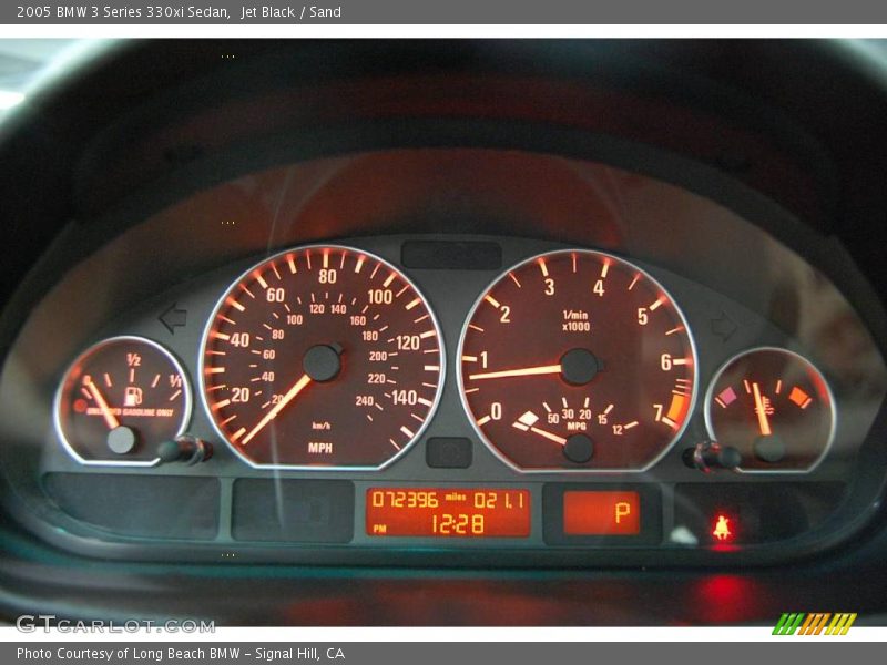Jet Black / Sand 2005 BMW 3 Series 330xi Sedan