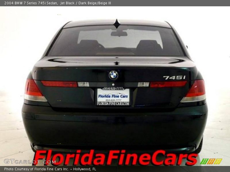 Jet Black / Dark Beige/Beige III 2004 BMW 7 Series 745i Sedan