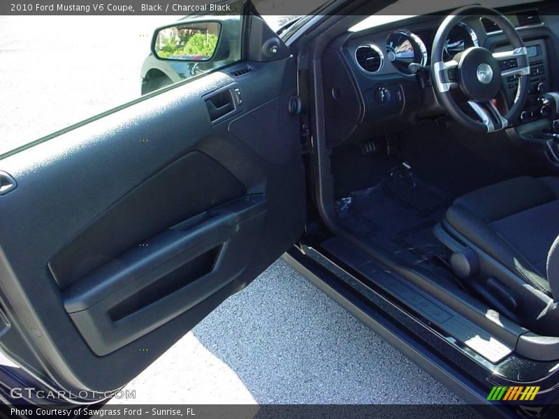 Black / Charcoal Black 2010 Ford Mustang V6 Coupe
