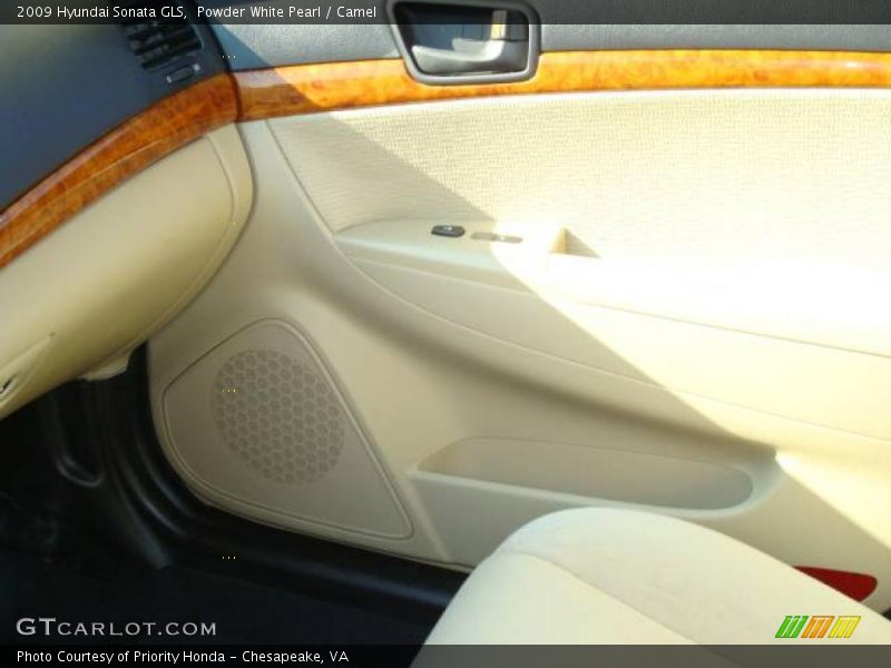 Powder White Pearl / Camel 2009 Hyundai Sonata GLS