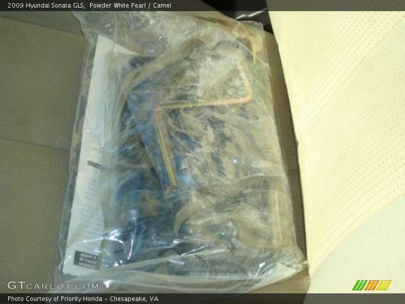 Powder White Pearl / Camel 2009 Hyundai Sonata GLS