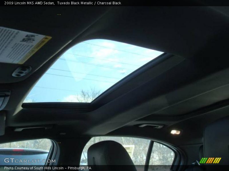 Tuxedo Black Metallic / Charcoal Black 2009 Lincoln MKS AWD Sedan