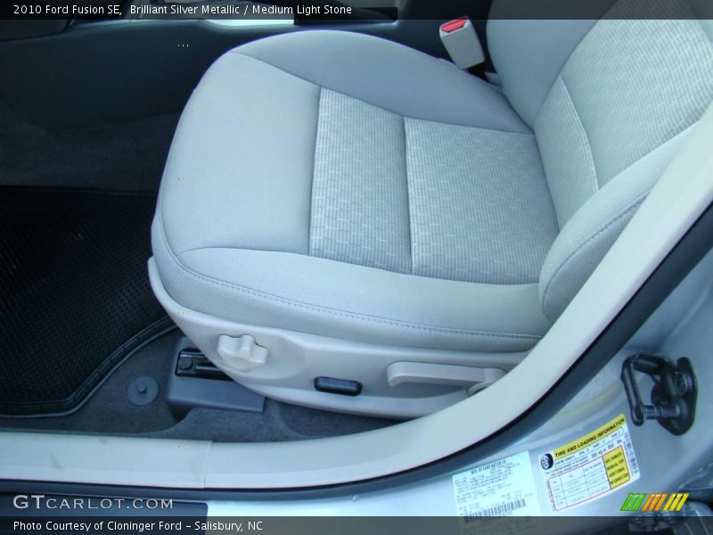Brilliant Silver Metallic / Medium Light Stone 2010 Ford Fusion SE