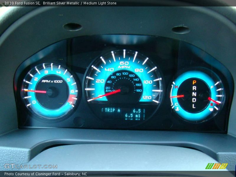 Brilliant Silver Metallic / Medium Light Stone 2010 Ford Fusion SE