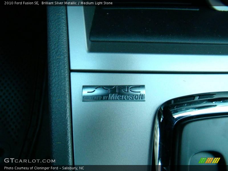 Brilliant Silver Metallic / Medium Light Stone 2010 Ford Fusion SE