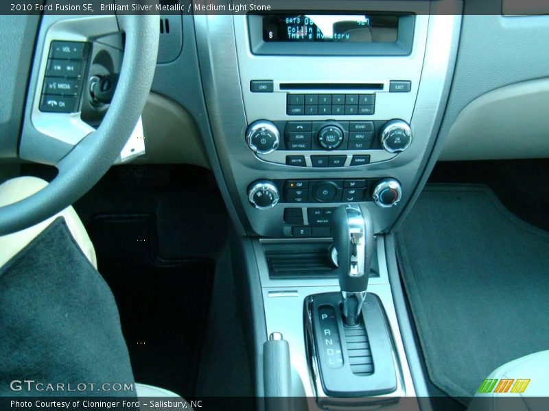 Brilliant Silver Metallic / Medium Light Stone 2010 Ford Fusion SE