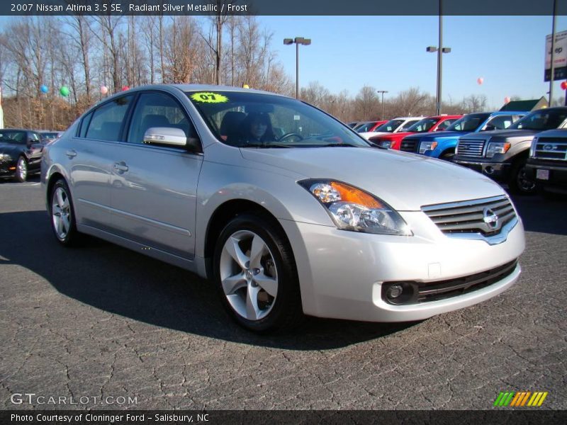 Radiant Silver Metallic / Frost 2007 Nissan Altima 3.5 SE