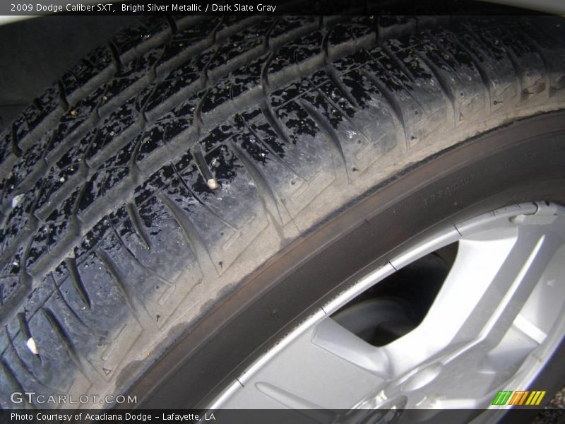 Bright Silver Metallic / Dark Slate Gray 2009 Dodge Caliber SXT