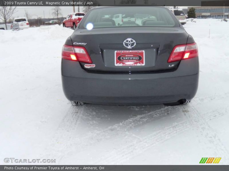 Magnetic Gray Metallic / Ash 2009 Toyota Camry LE