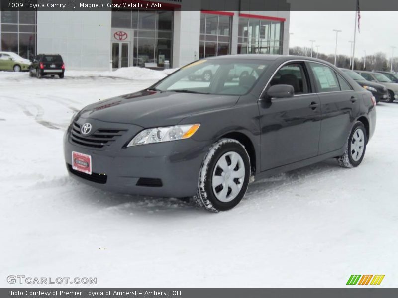 Magnetic Gray Metallic / Ash 2009 Toyota Camry LE