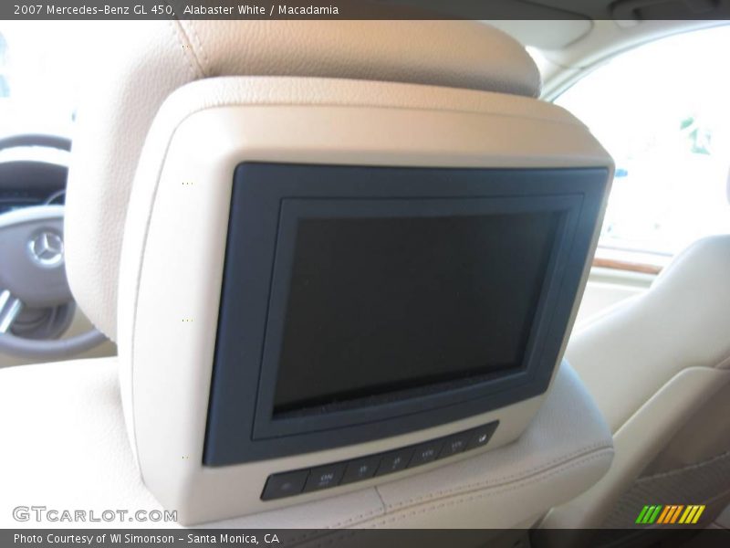 Alabaster White / Macadamia 2007 Mercedes-Benz GL 450