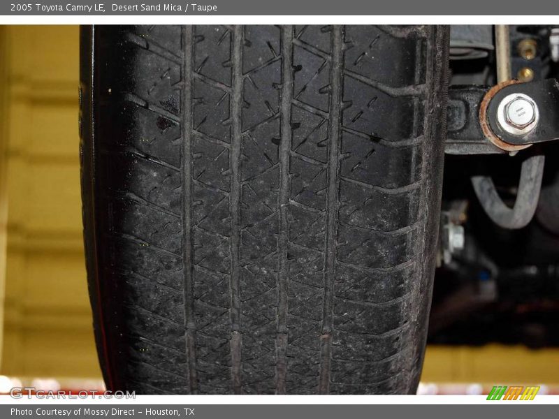 Desert Sand Mica / Taupe 2005 Toyota Camry LE